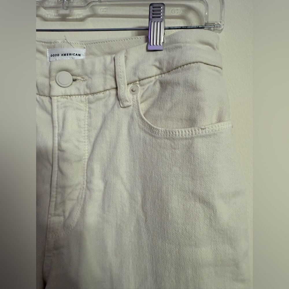Good American Classic Good Legs Crop Mini Boot Bone 001 Jeans Women's Size 4/27 - Picture 2 of 5
